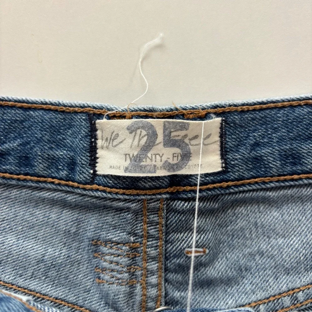 We The Free Urban Outfitters Denim Shorts Distressed Raw Hem‎ Womens